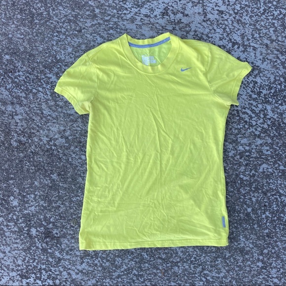 Nike Tops - Nike Active Dri-Fit cotton Tee Large Nike Tops - Nike Active Dri-Fit cotton Tee Large